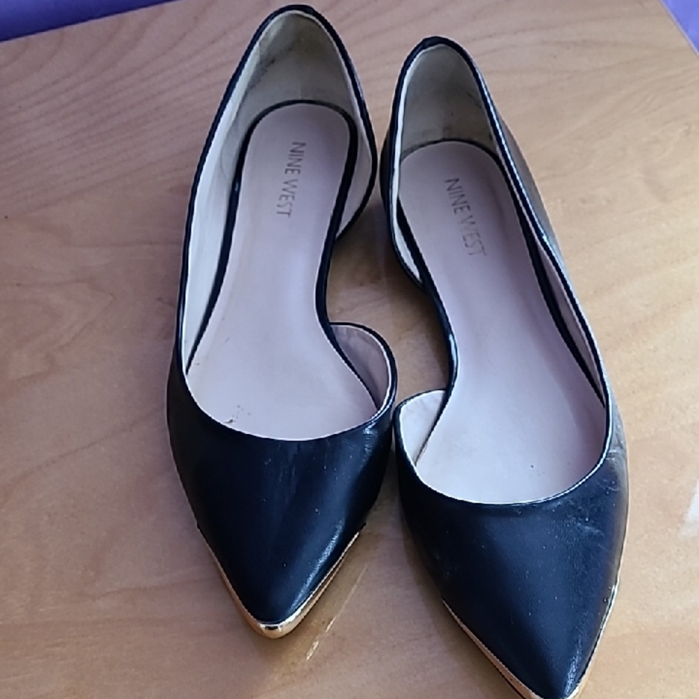 Nine West Black Pointed Flats
